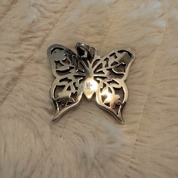 James Avery Retired Sterling Silver Butterfly Flower Pendant - Picture 4 of 4